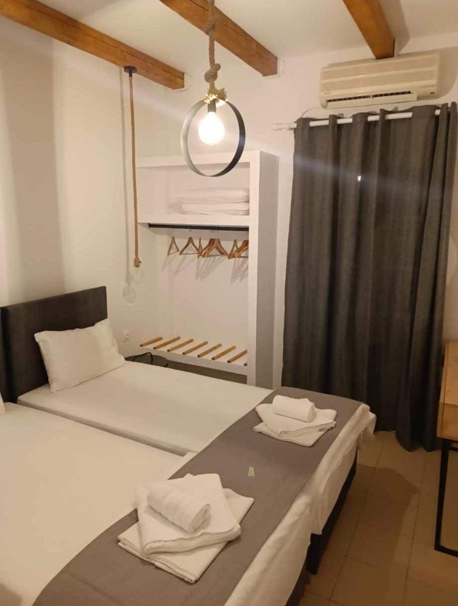 Bay'S Aparthotel Spetses Town Exterior photo