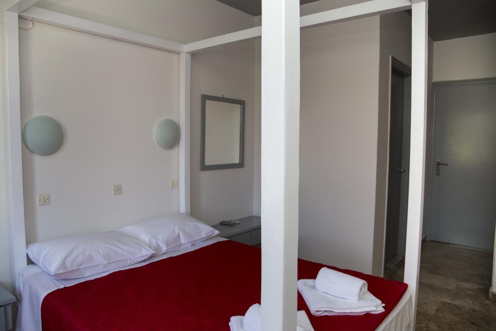 Bay'S Aparthotel Spetses Town Exterior photo