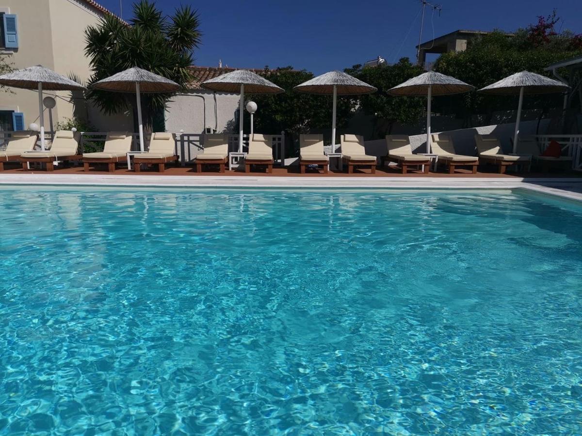 Bay'S Aparthotel Spetses Town Exterior photo